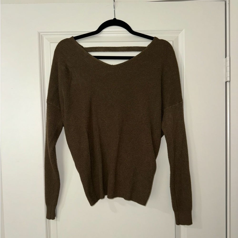Windsor Green V-Neck Sweater Knit Pullover